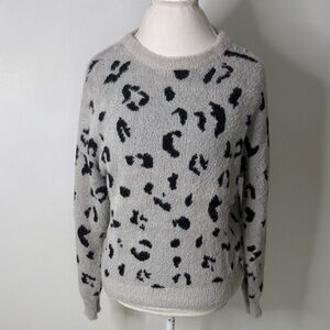 Zesica, Leopard Print Gray and Black Sweater Sz sm